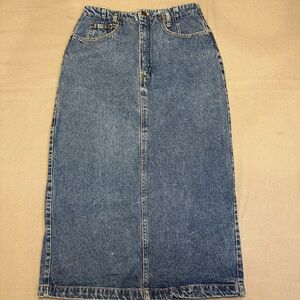 GAP Denim Skirt VINTAGE 80/90s 100% Cotton, USA made Button Back Detail Women's